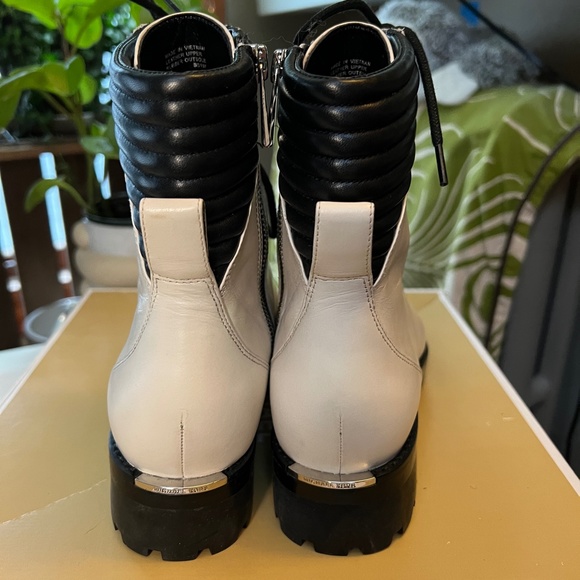 Michael Kors Leather Bastian Ankle Boot Lt Cream Sz 7 New with box - Picture 5 of 12